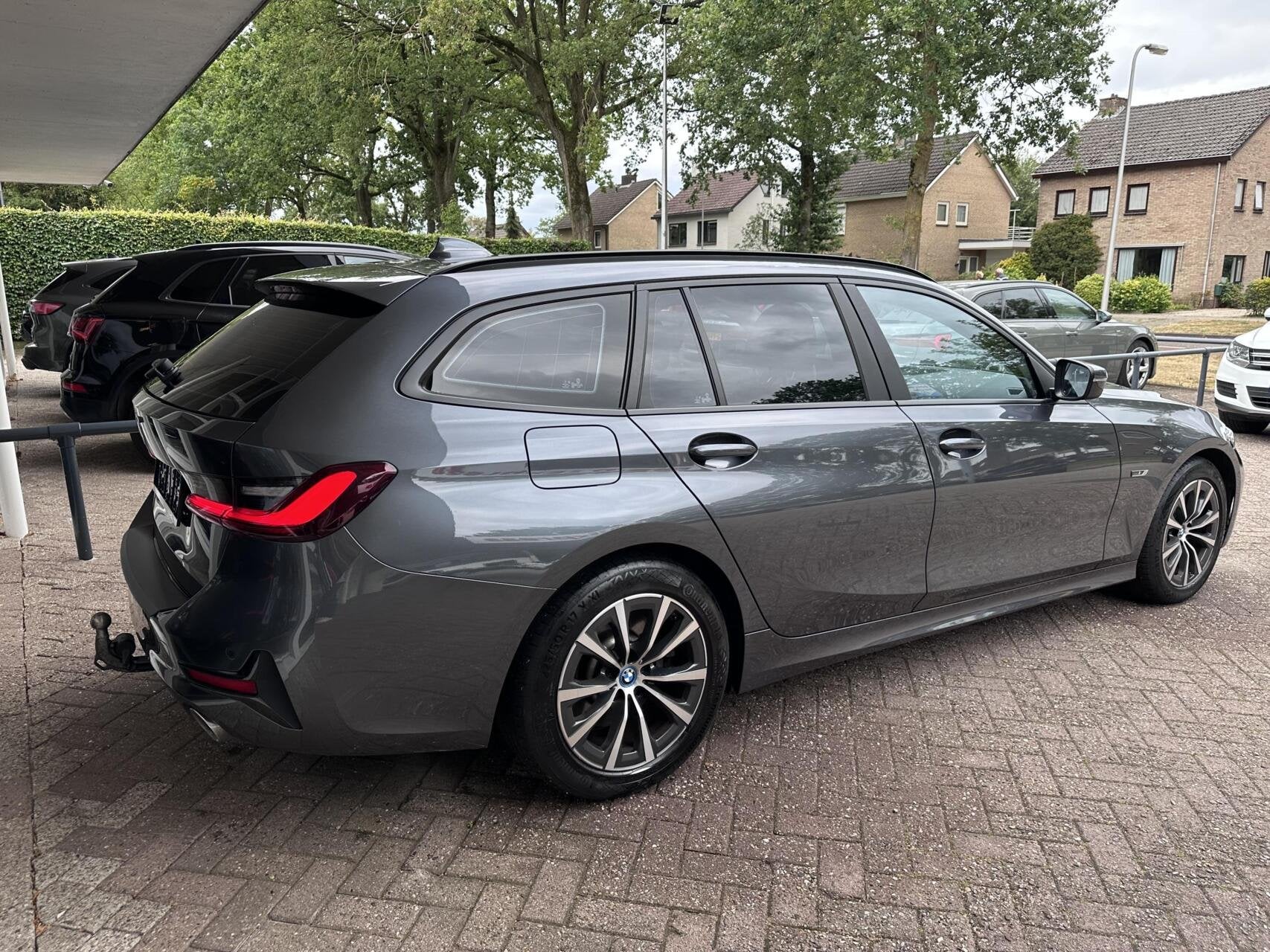 BMW 3-serie Touring 330e Laser Led, Head-Up, ACC, Trekhaak,, Auto's, Automaat, 1998 cc, Achterwielaandrijving, Gebruikt
