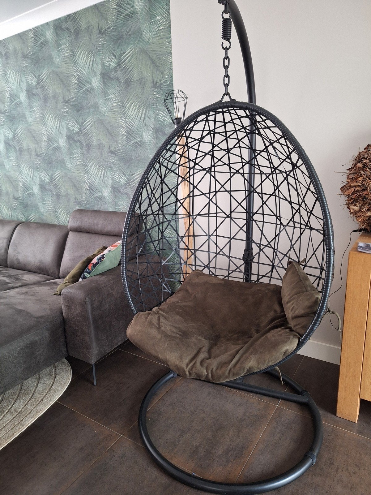 Comfortabele zwarte ei hangstoel met kussen, Ophalen, Gebruikt, Zwart, Modern, Hangstoel
