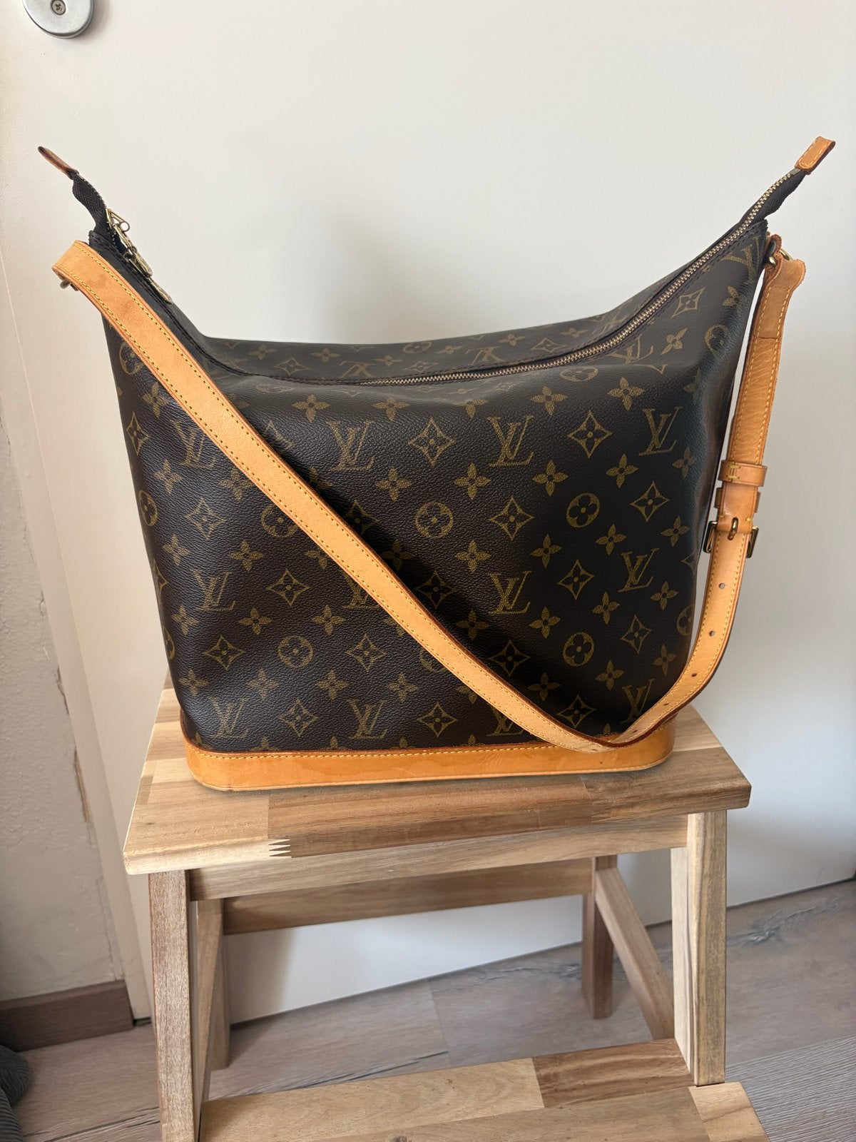 Louis Vuitton Monogram Sharon Stone – amfAR, Sieraden, Tassen en Uiterlijk, Tassen | Damestassen, Ophalen of Verzenden, Zo goed als nieuw