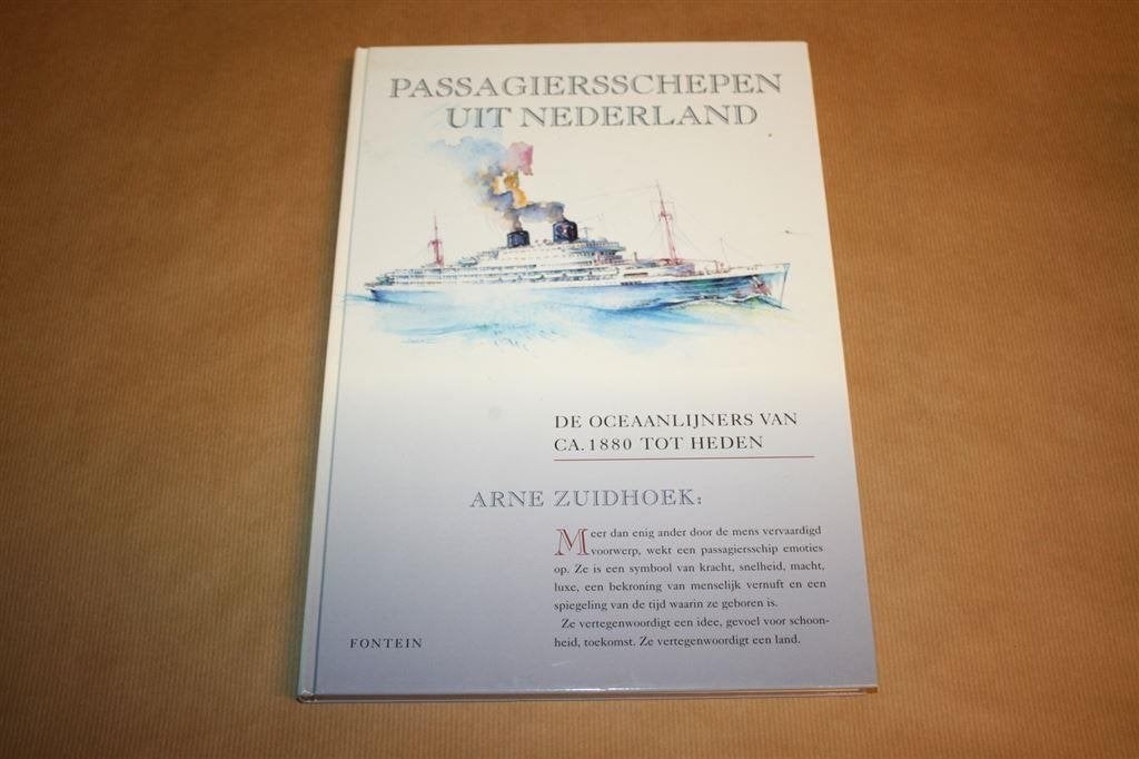 Boek. Passagiersschepen uit Nederland., N.v.t., N.v.t., Ophalen of Verzenden, Zo goed als nieuw