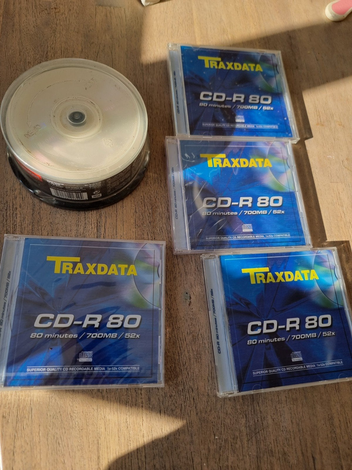 4 lege CD-R's en 16 lege DVD+R's, Op spindel, Cd, Nieuw, Ophalen of Verzenden