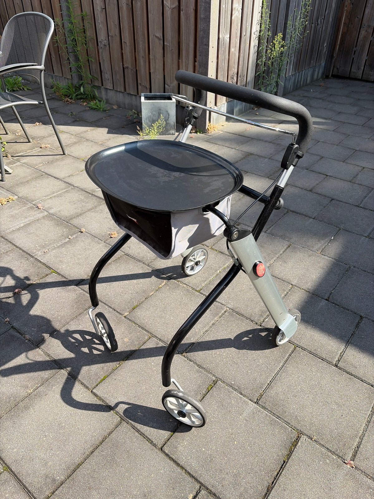 Trust Care Binnen rollator, Ophalen
