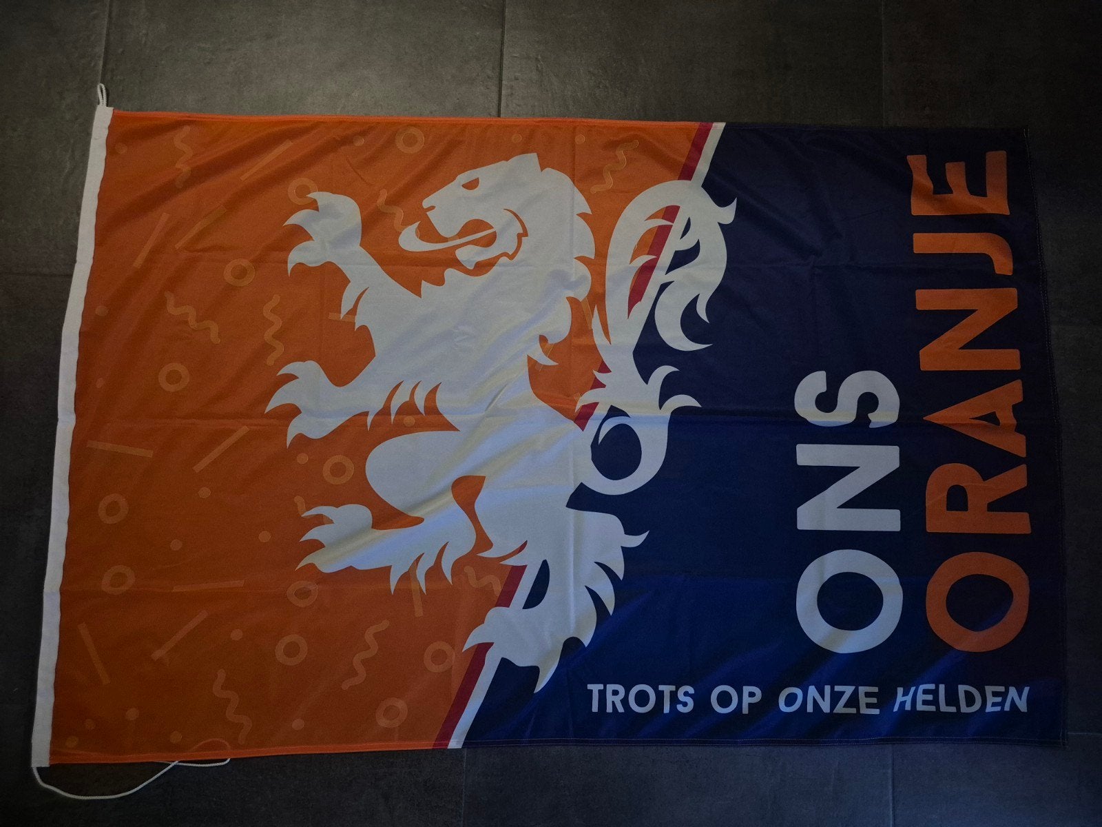 Te koop nieuwe "Ons Oranje WK vlag", Diversen, Ophalen, Nieuw