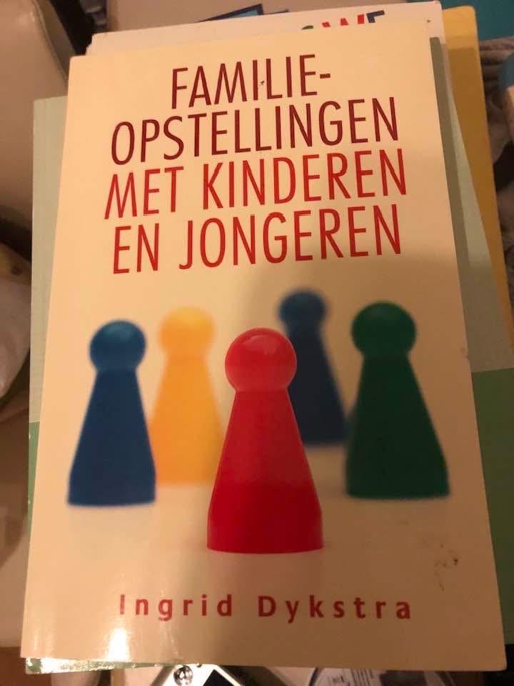 Familieopstellingen met kinderen en jongeren, Boeken, Ophalen of Verzenden, Gelezen