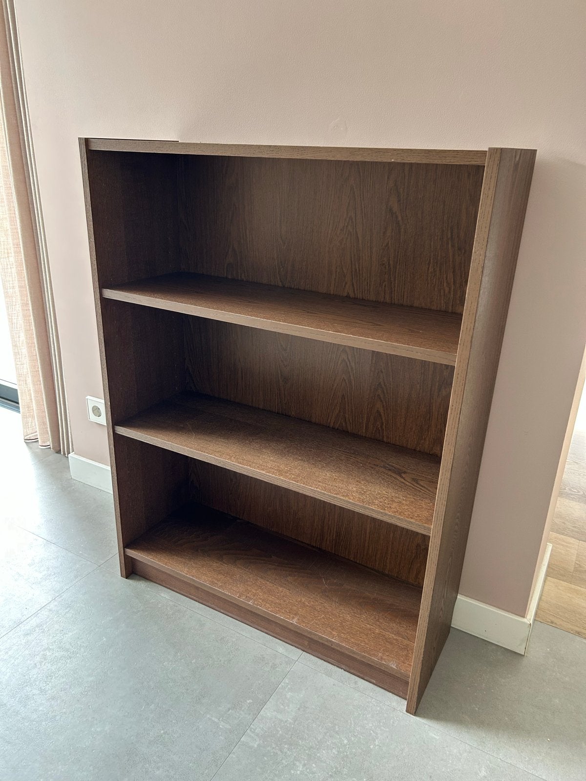 IKEA Billy kast walnootkleur - Afmetingen en beschadigingen, Huis en Inrichting, Kasten | Boekenkasten, Ophalen, Met plank(en)