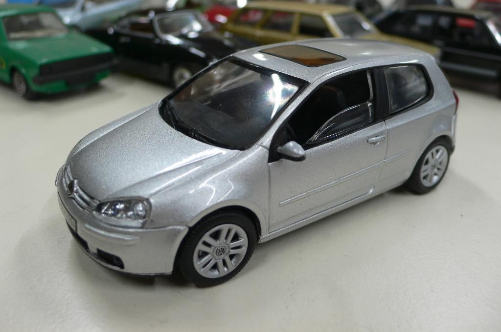 volkswagen golf  1/43   -schuco-, Hobby en Vrije tijd, Modelauto's | 1:43, Verzenden, Nieuw, Auto, Schuco
