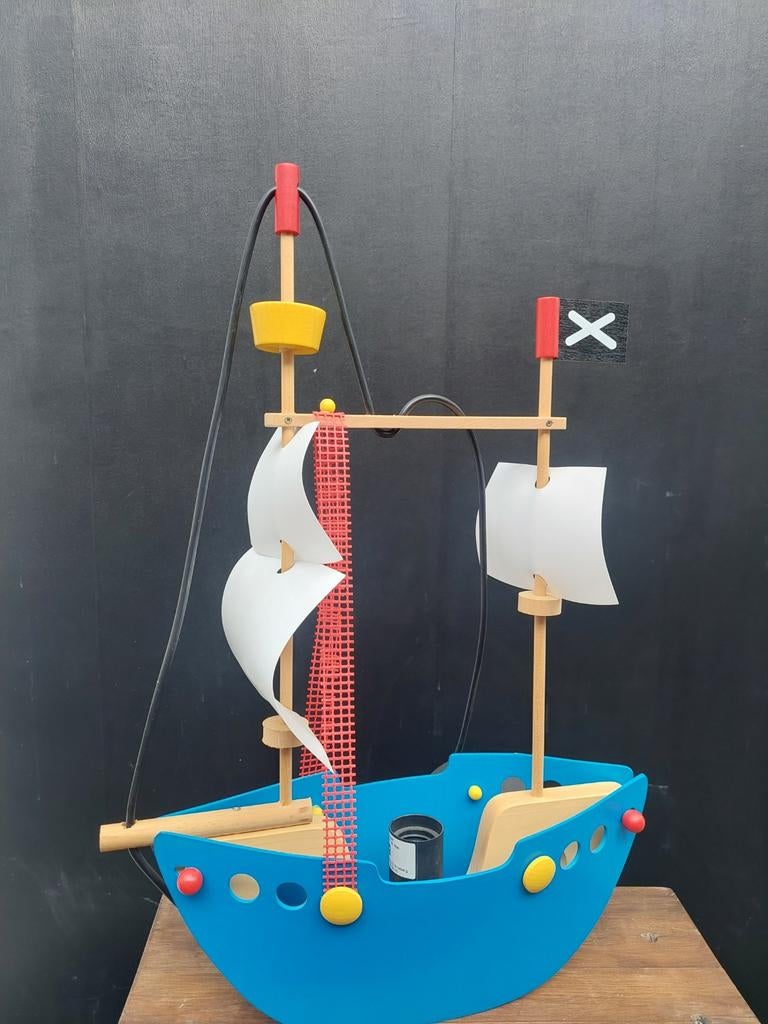 Houten hanglamp piratenboot - kleine beschadiging, Ophalen of Verzenden, Nieuw, Hout