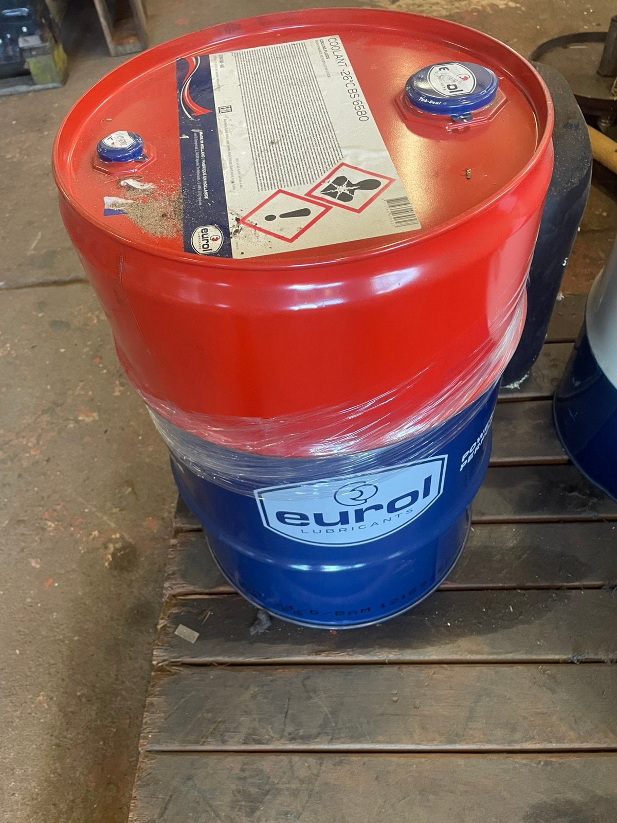 Eurol 60 liter koelvloeistof, Ophalen