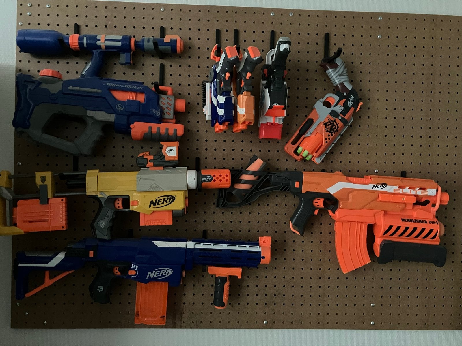 Bijzondere Nerf collectie + zeldzame supersoakers + hangbord, Ophalen of Verzenden, Gebruikt