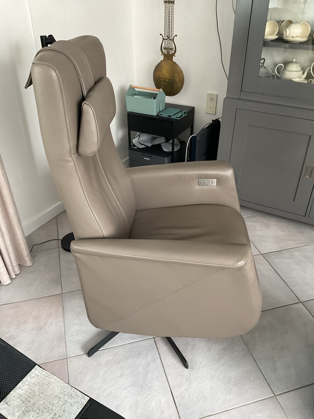 Velderhof Sta op Stoel - Comfortabele Relaxfauteuil, Ophalen, Zo goed als nieuw, Leer, 75 tot 100 cm
