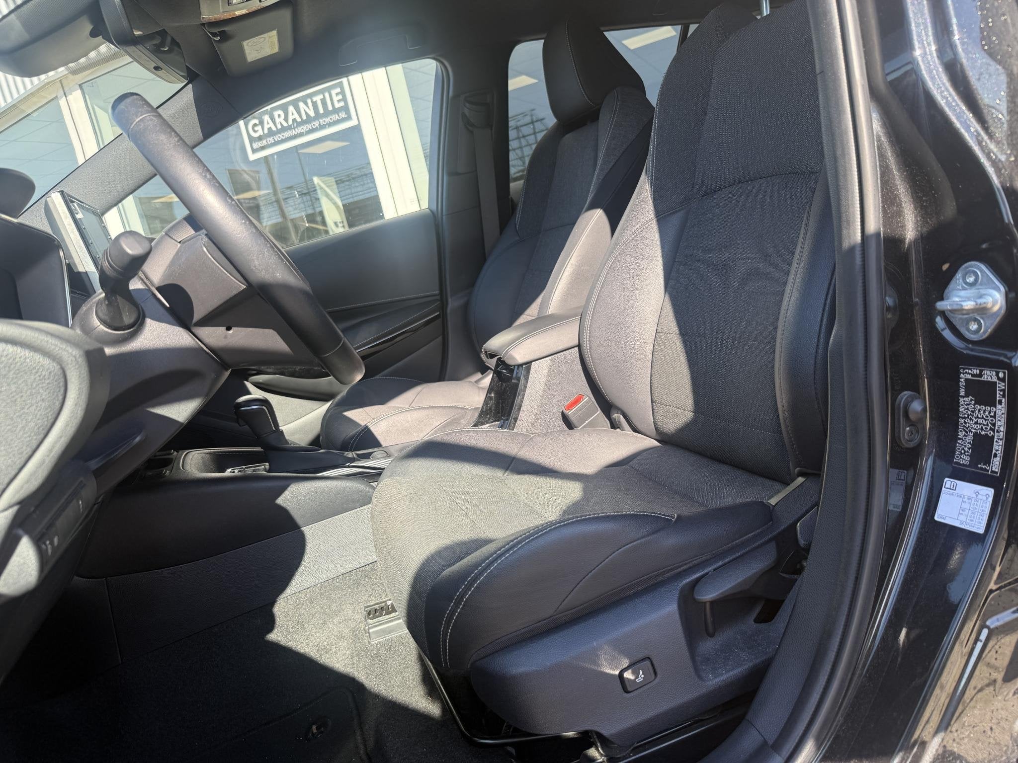 Foto 8 van Toyota Corolla Touring Sports 1.8 Hybrid Business Plus + tre