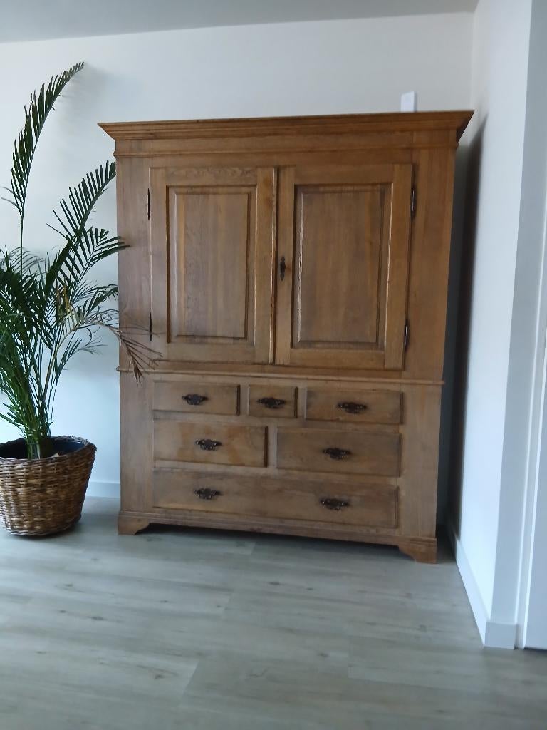 Woonkamerkast, Ophalen, Met deur(en), Klassiek, 150 tot 200 cm