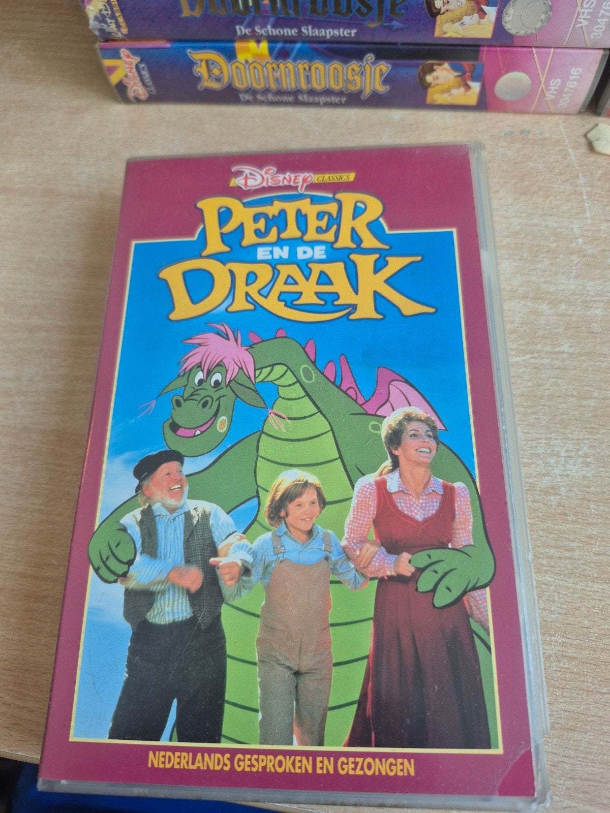 Disney Klassieker: Peter en de Draak (VHS), Nederlands ondertiteld, Gebruikt, Alle leeftijden, Kinderfilm