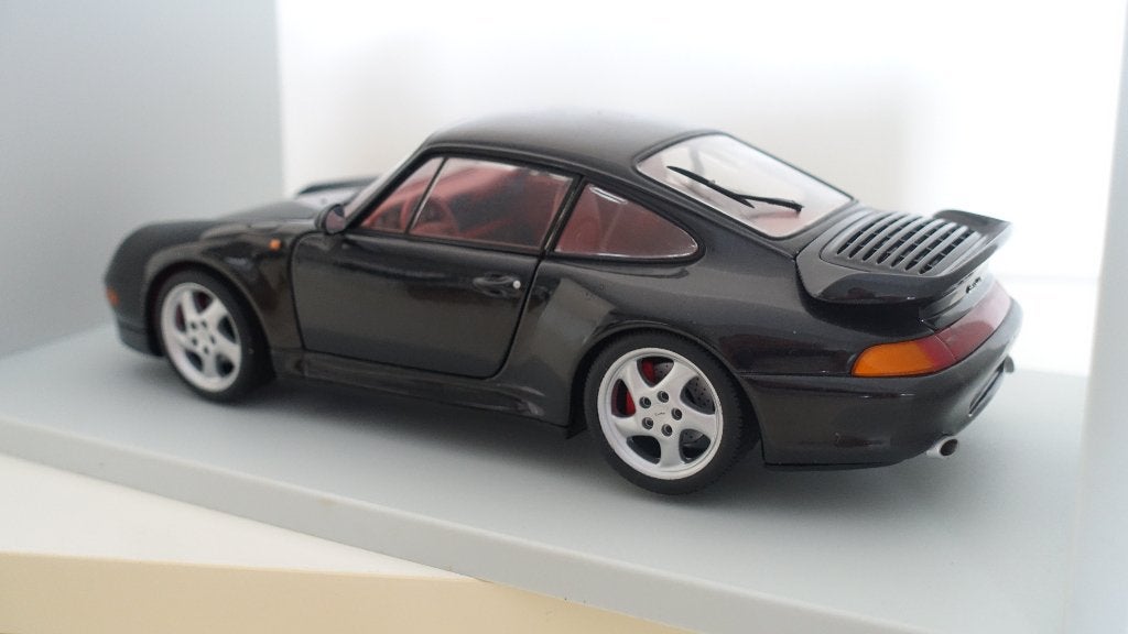 Porsche 911 Turbo in schaal 1:18 UT models, Ophalen of Verzenden, Nieuw, Auto, UT Models