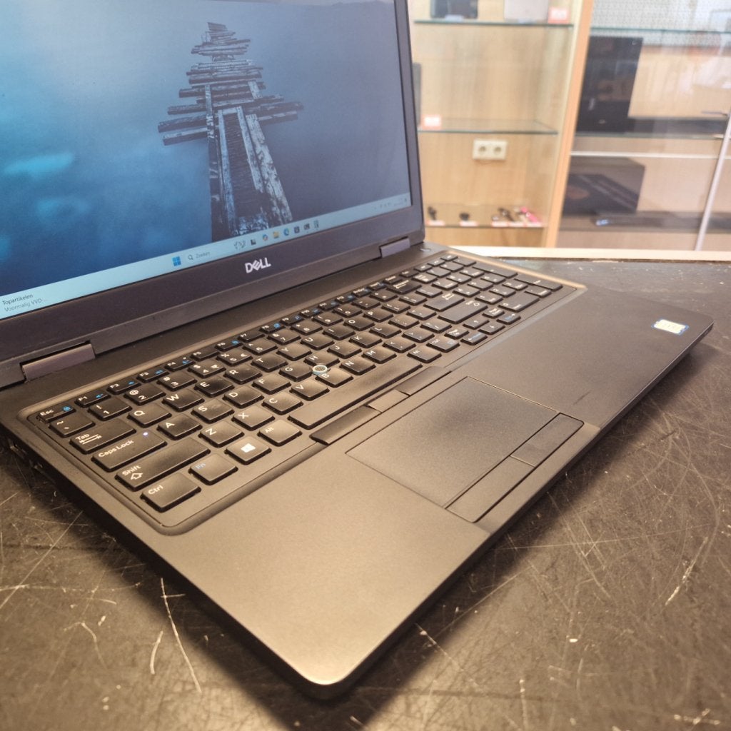 Dell Latitude 5591 Intel Core i7-8850H 16GB 256GB SSD Window, Dell, Zo goed als nieuw, Support@Dell.com, One Dell Way
Round Rock, TX 78682
United States