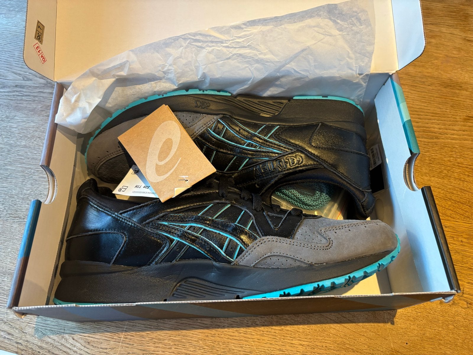 KITH x ASICS Gel-Lyte V Castlerock/Black - Maat 46, Zwart, Nieuw, S, D