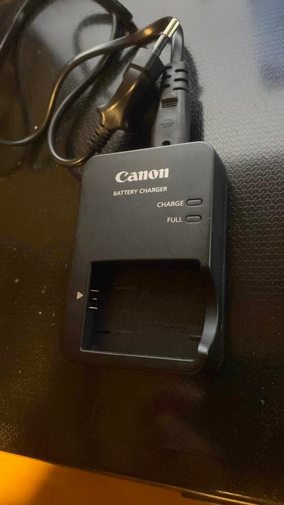 Canon batterij oplader, CB-2LHE t.b.v. opladen Canon accu's, Ophalen of Verzenden, Gebruikt, Oplaadbaar
