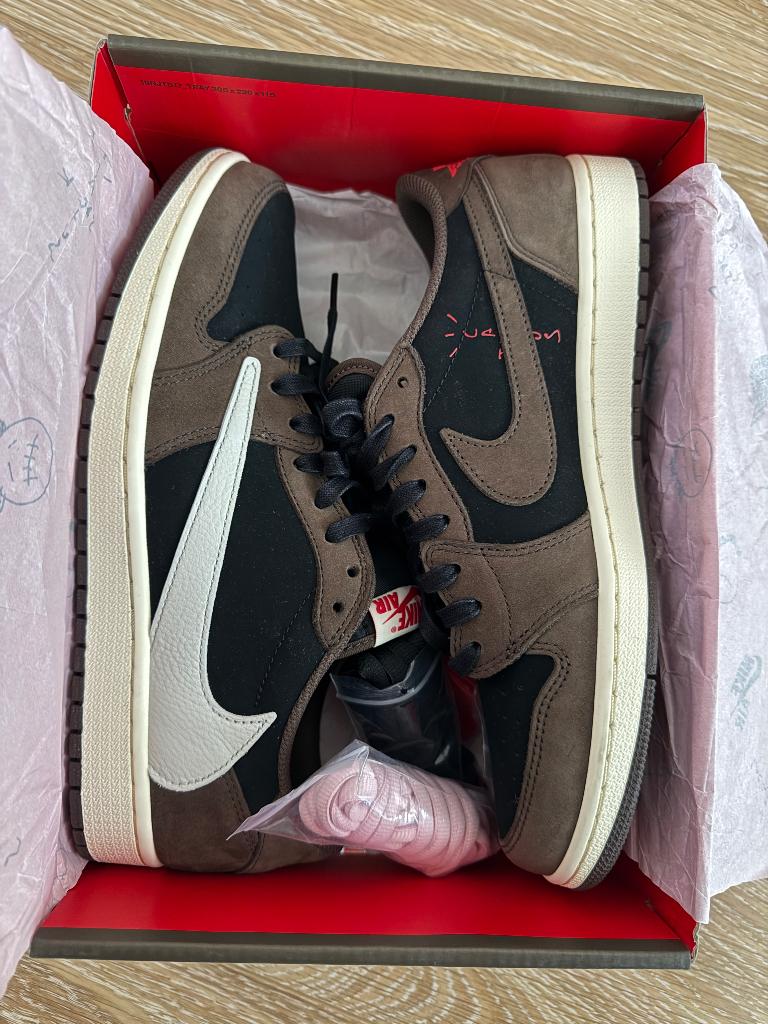 Travis scott jordan 1 mocha 44.5, Kleding | Heren, Schoenen, Bruin, Nike Jordan, Nieuw, Ophalen of Verzenden