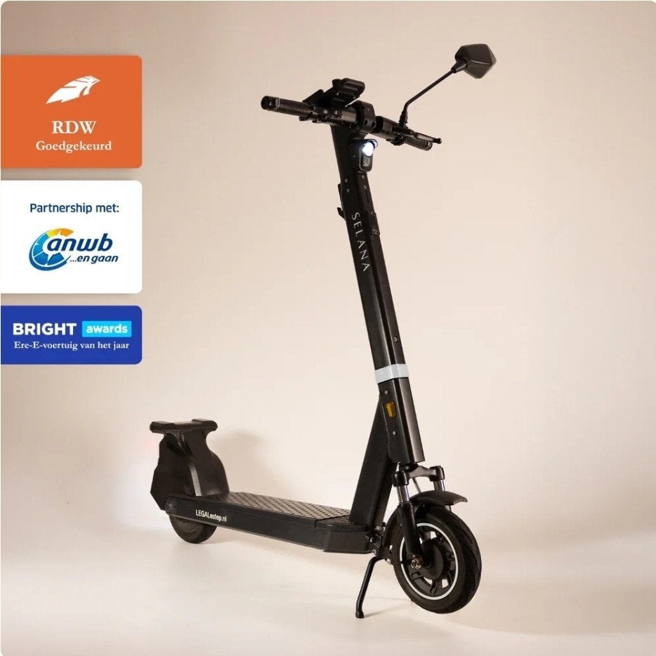 Selena alpha step LEGAAL RDW GOEDGEKEURD, Fietsen en Brommers, Steps, Zo goed als nieuw, Elektrische step (E-scooter), Ophalen of Verzenden