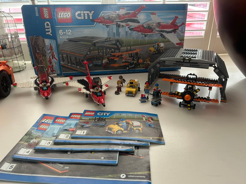 Lego city 60103. Vliegveld luchtvaartshow. Geheel compleet, Kinderen en Baby's, Speelgoed | Duplo en Lego, Zo goed als nieuw, Lego