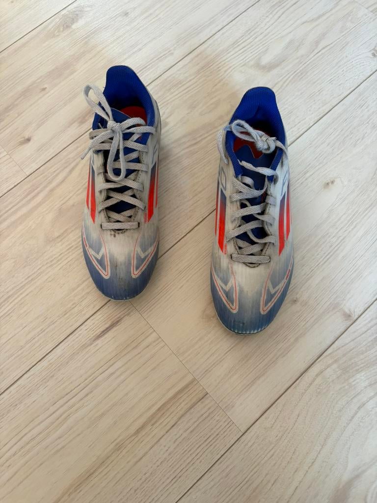Adidas F50 voetbalschoenen, Maat XS of kleiner, Ophalen, Gebruikt, Schoenen