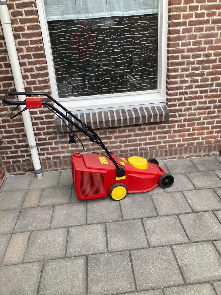Wolf elc maaimachine 20€ vaste prijs ophalen Franeker, Tuin en Terras, Tuinsets en Loungesets, Ophalen of Verzenden, 2 zitplaatsen