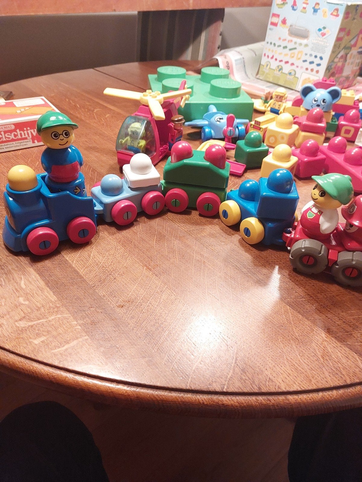Lego Duplo: Trein, vliegtuigen en bouwblokken, Kinderen en Baby's, Speelgoed | Duplo en Lego, Ophalen of Verzenden, Gebruikt, Duplo