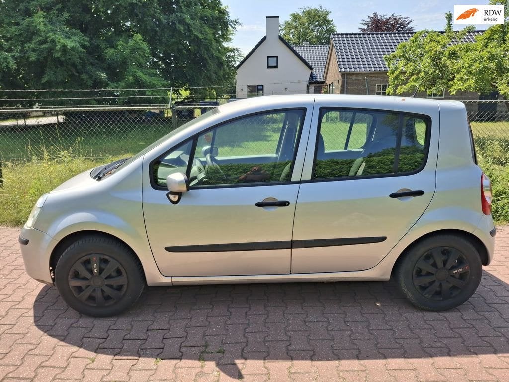 Renault Modus 1.2-16V Authentique, Voorwielaandrijving, Gebruikt, 4 cilinders, 1055 kg