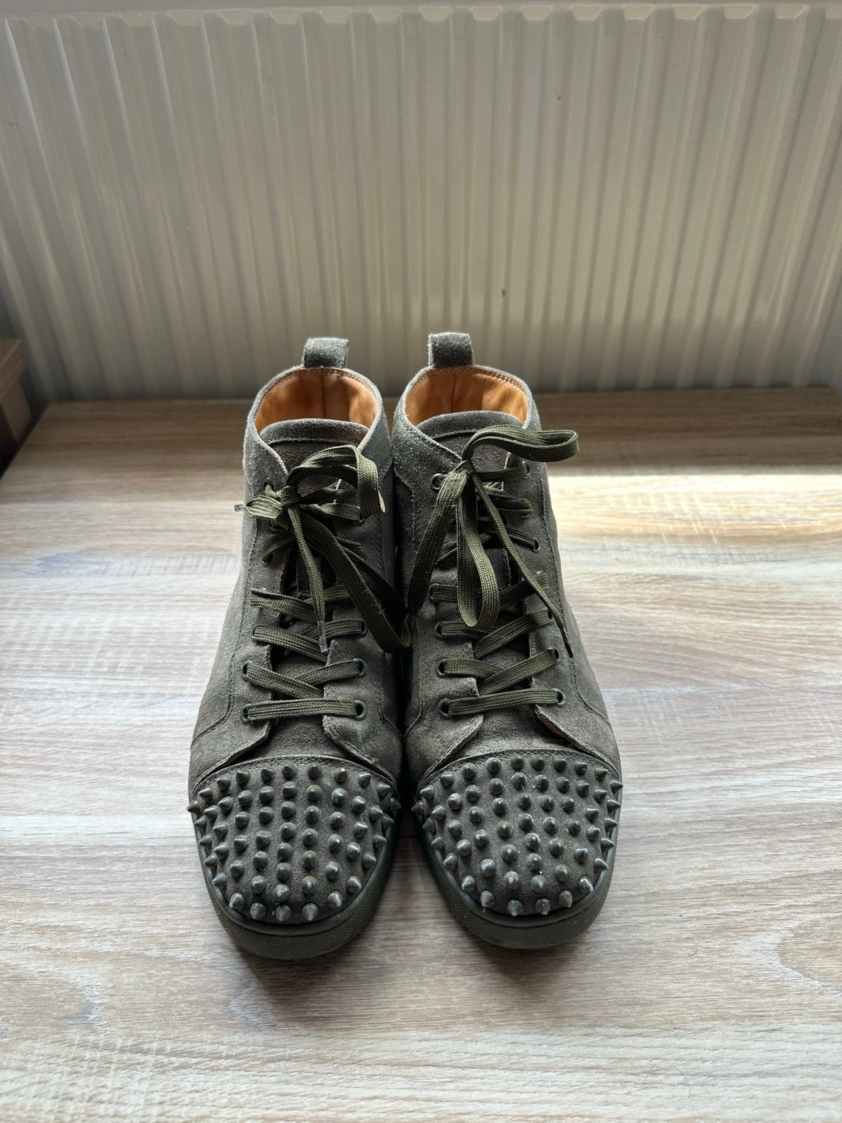 Louboutin sneakers - Maat 41 - Goede staat, Ophalen, Gedragen, Overige kleuren, Sneakers of Gympen