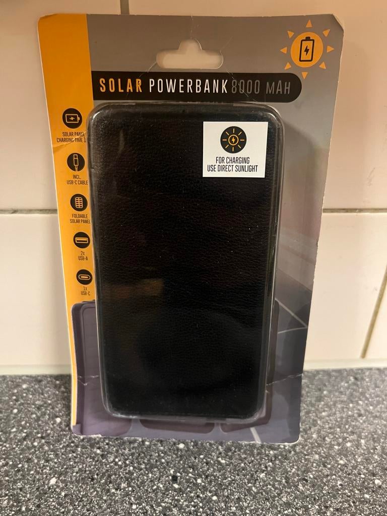 Nieuwe Solar Powerbank 8000 mAh met USB-C kabel, Ophalen of Verzenden, Nieuw
