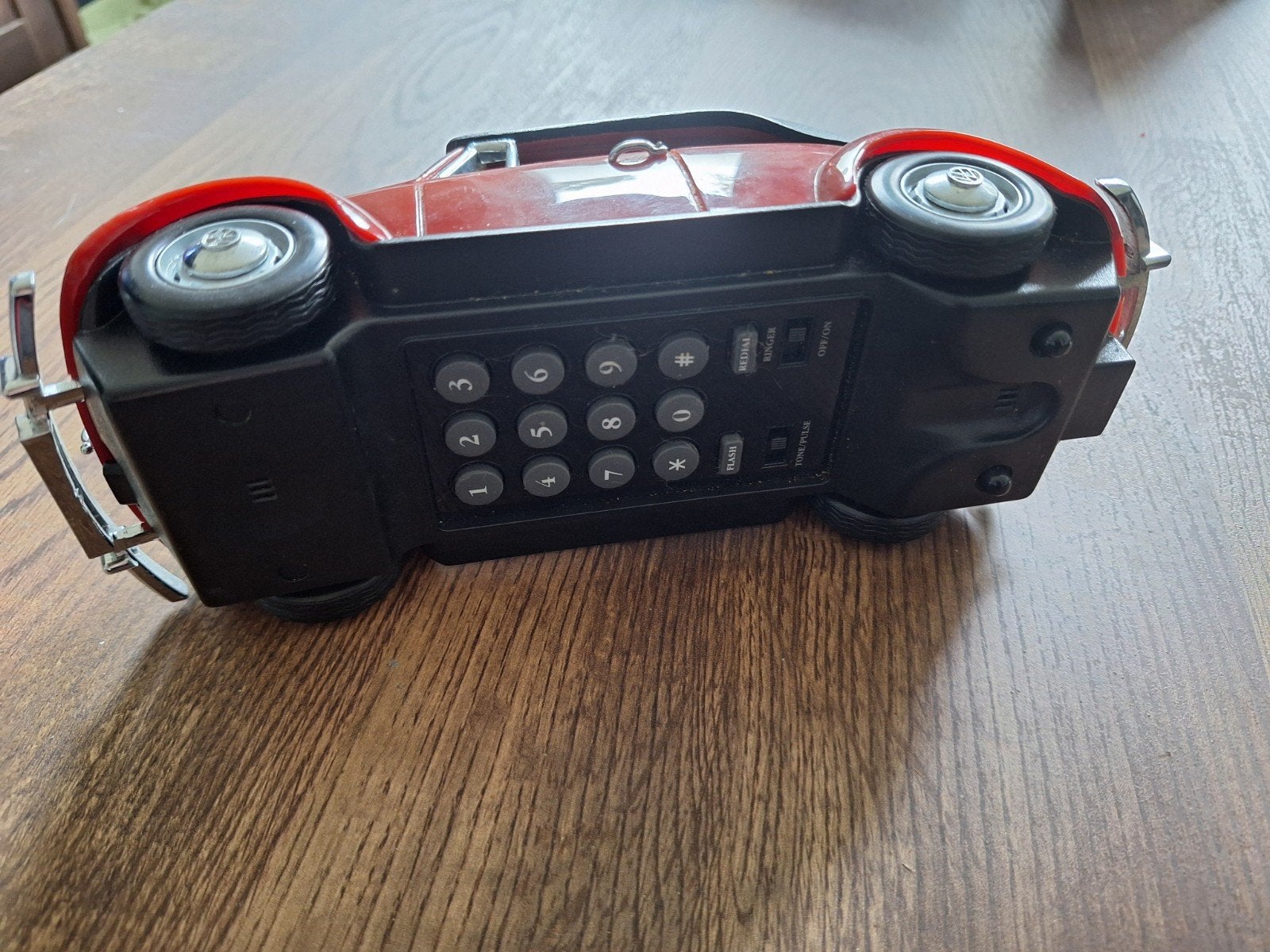 oude telefoon in de vorm van een volkswagen kever, Ophalen of Verzenden
