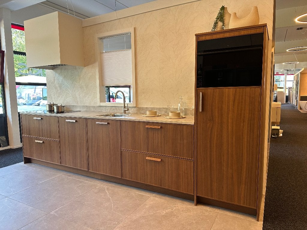 Showroom keuken nog helemaal nieuw!, Ophalen, Overige materialen, Bruin, Nieuw