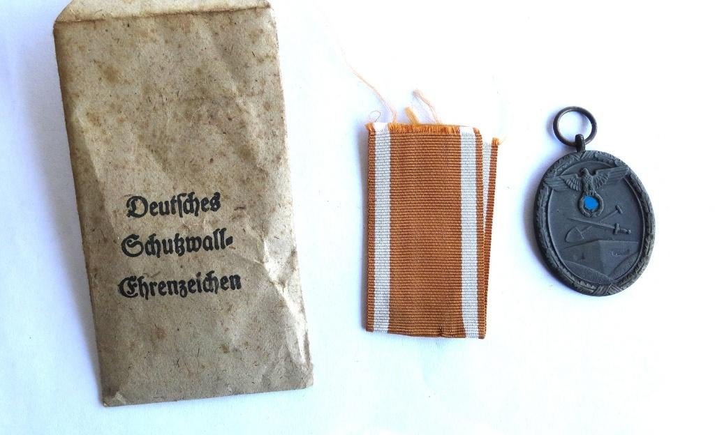 Deutsches Schutzwall Ehrenzeichen. Duitse medaille, Verzamelen, Militaria | Tweede Wereldoorlog, Ophalen of Verzenden, Overige soorten