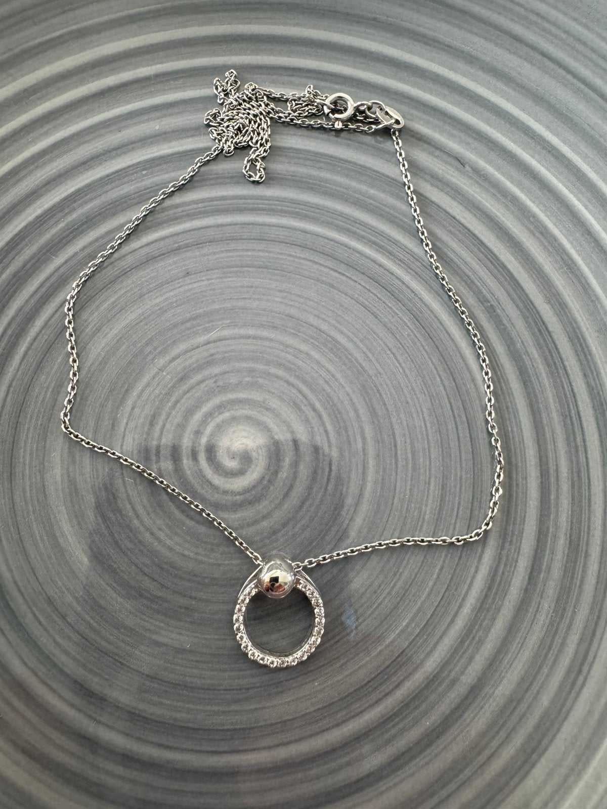 Zilvere ketting met hanger in zeer goede staat, Met hanger, Ophalen of Verzenden, Zo goed als nieuw, Zilver