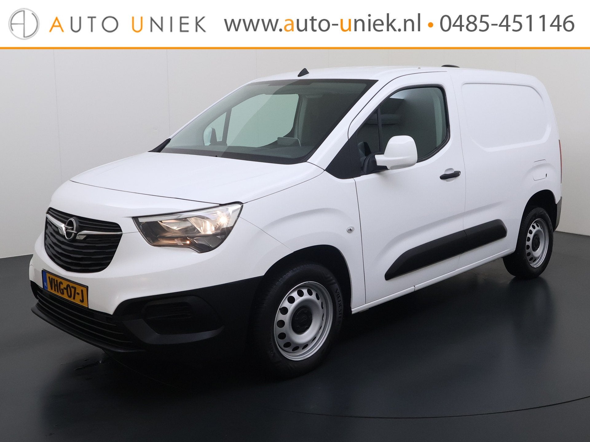 Opel Combo 1.5D L1H1 102PK, Cruise C. Navigatie, Trekhaak, E, Stof, Gebruikt, 4 cilinders, Met garantie (alle)