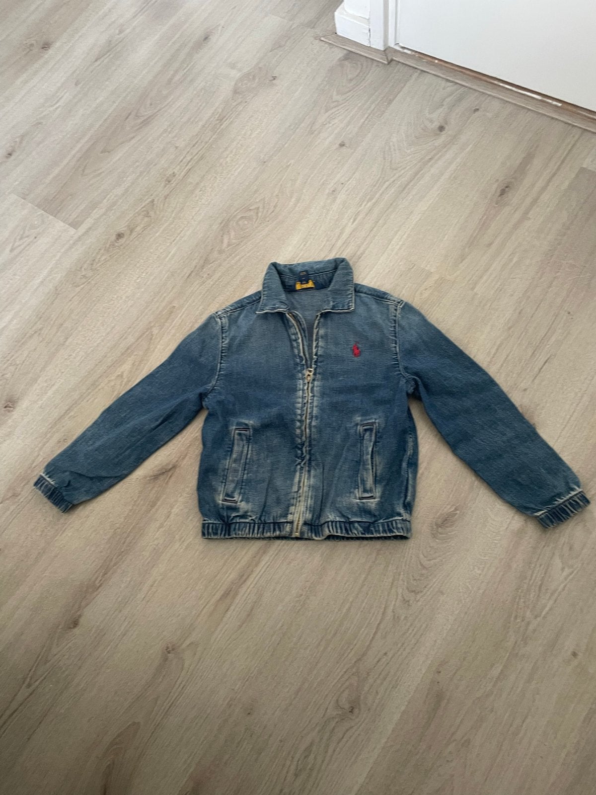 Polo Ralph Lauren spijkerjasje voor kinderenin maat 5/6 jaar, Ophalen of Verzenden, Gebruikt, Jongen of Meisje, Jas