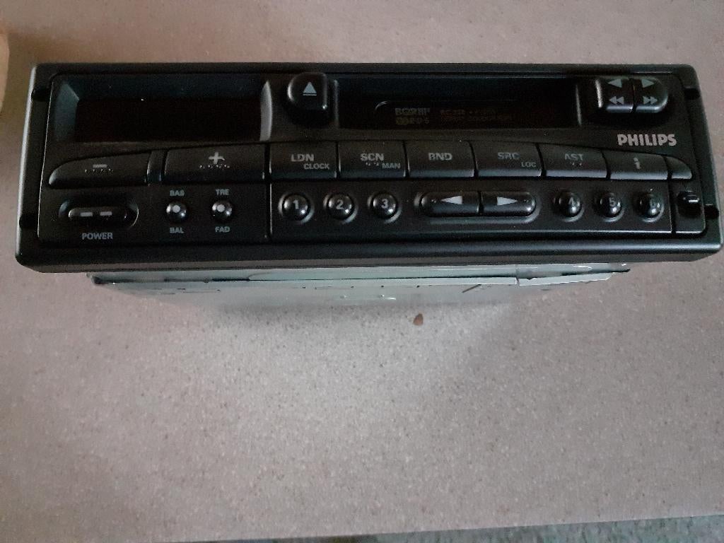 auto radio met cassette dek, Ophalen, Nieuw