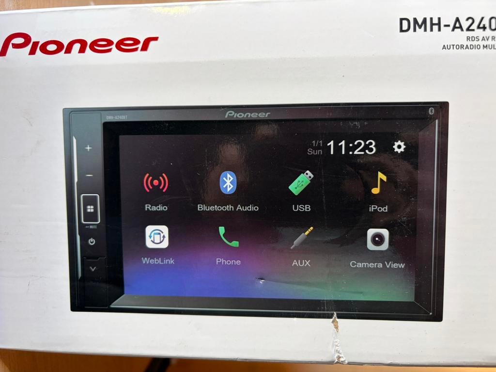 Pioneer DMH - A240BT autoradio scherm, Auto diversen, Autoradio's, Ophalen of Verzenden, Zo goed als nieuw