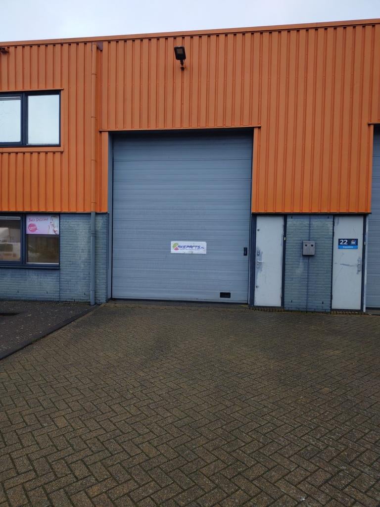 Bedrijfsruimte– eventueel huurcontract ter overname., Zakelijke goederen, Bedrijfs Onroerend goed, 300 m², Huur, Bedrijfsruimte