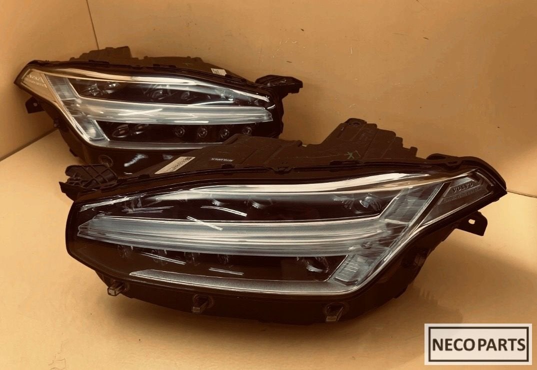 VOLVO XC90 FULL LED KOPLAMPEN COMPLEET ORIGINEEL, Gebruikt, -, -, Ophalen of Verzenden
