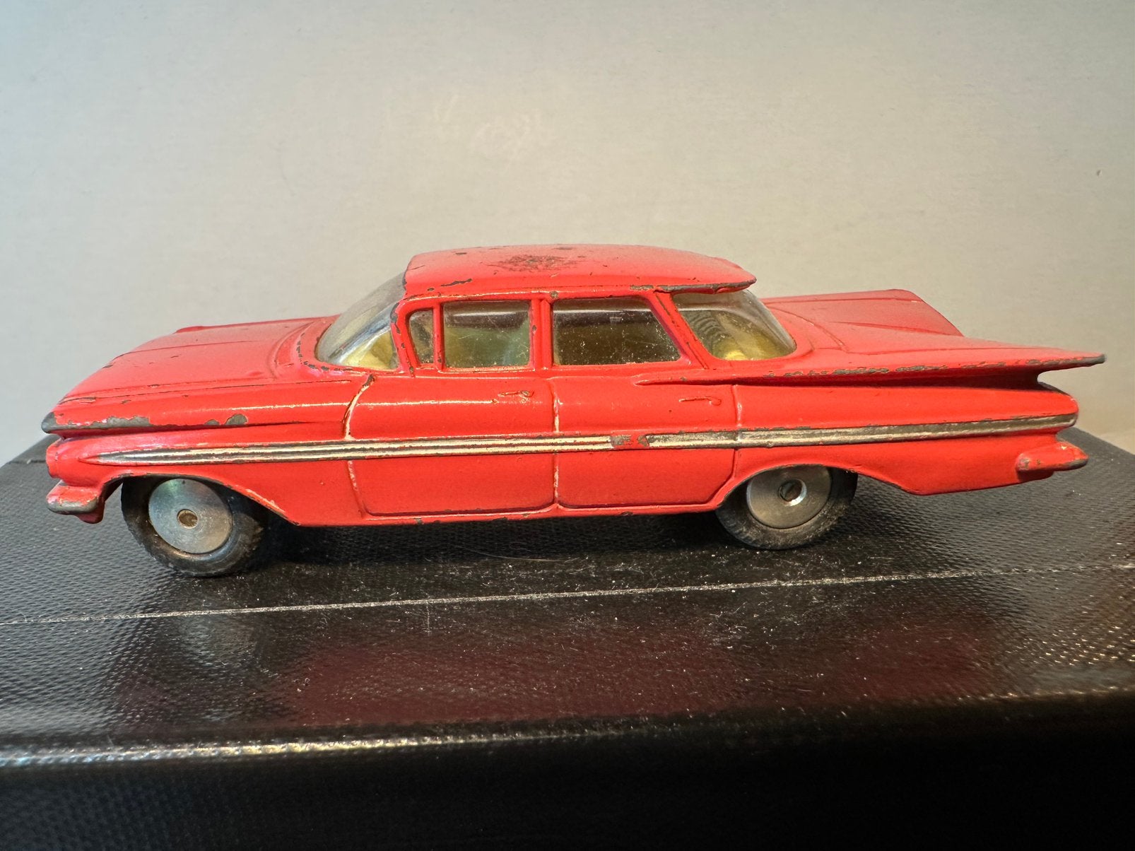 Chevrolet Impala Corgi Toys, Verzenden, Zo goed als nieuw, Auto, Corgi