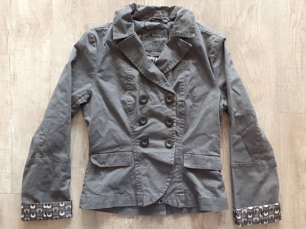 Amisu jas donker grijs maat 36 jasje / zomerjas, Kleding | Dames, Ophalen of Verzenden, Zo goed als nieuw, Maat 36 (S), Grijs