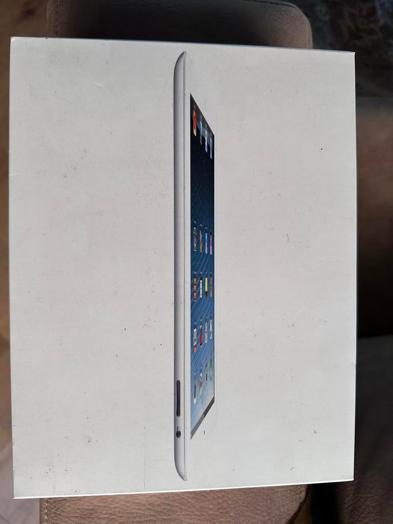 Apple iPad (3e generatie) 16GB Wi-Fi Zilver A1458, 9 inch, Apple iPad, Ophalen of Verzenden, Zo goed als nieuw