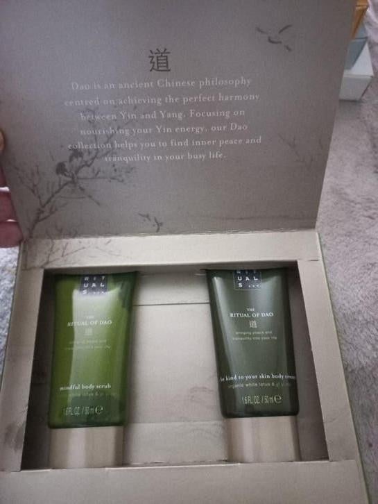 Rituals The Ritual Dao set: bodycrème & scrub nieuw in doos, Ophalen of Verzenden, Nieuw, Bodylotion, Crème of Olie