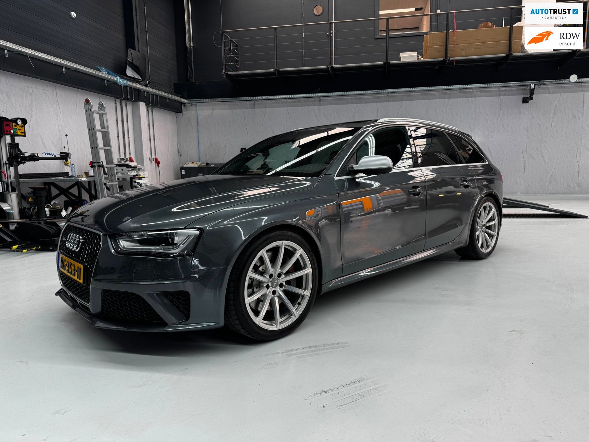 Audi A4 Avant RS4 4.2 V8 *Originele staat!*, Auto's, Automaat, Euro 5, Gebruikt, A4