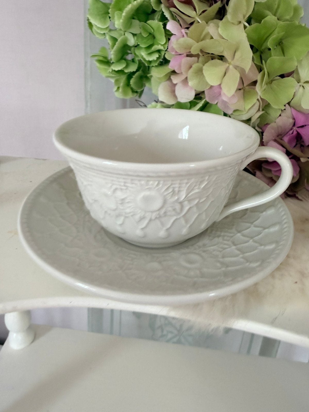 Wedgwood home Sunflowers 3x thee kop en schotels 1995 izgst, Ophalen, Zo goed als nieuw, Porselein, Kop en/of schotel