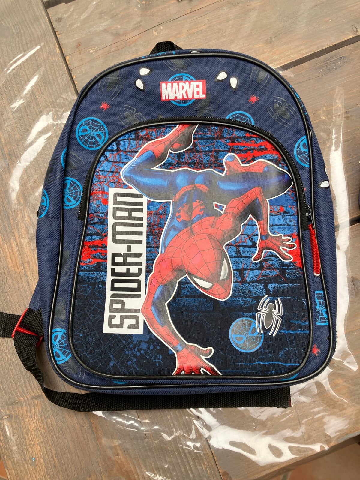 Spider-Man Rugzak met 2 Broodtrommels - Zo goed als nieuw, Ophalen, Zo goed als nieuw, 30 tot 40 cm, Minder dan 30 cm
