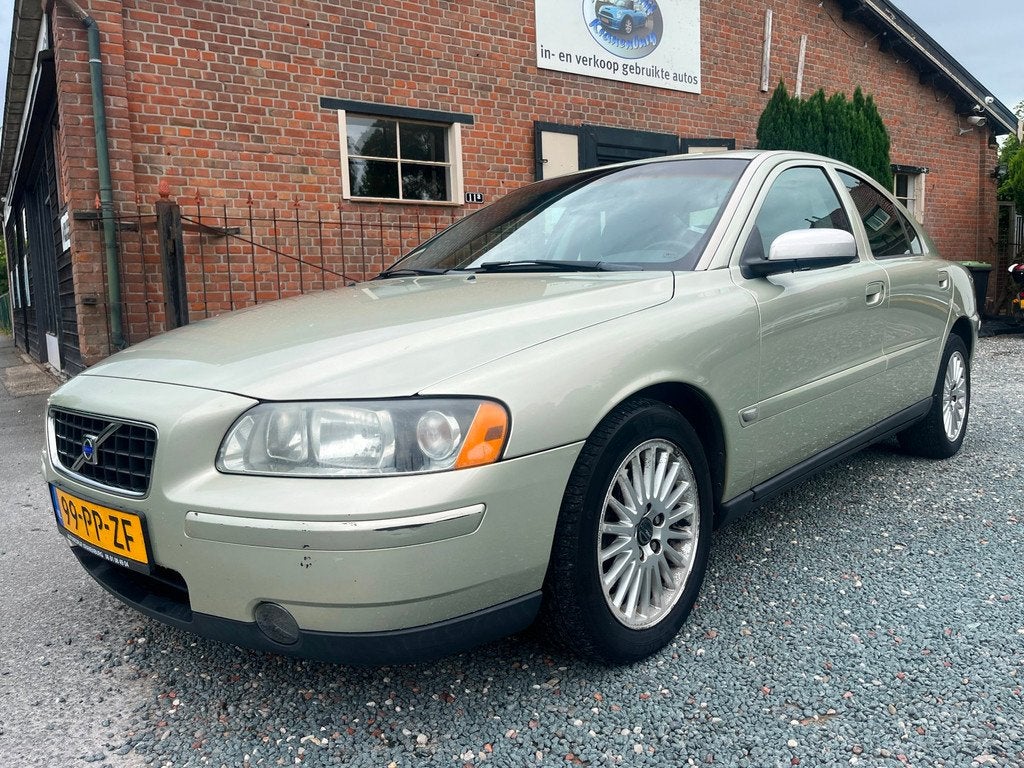 Volvo S60 2.4 Edition ( Automaat + Climate controle + Cruise, Stof, Zwart, S60, Beige