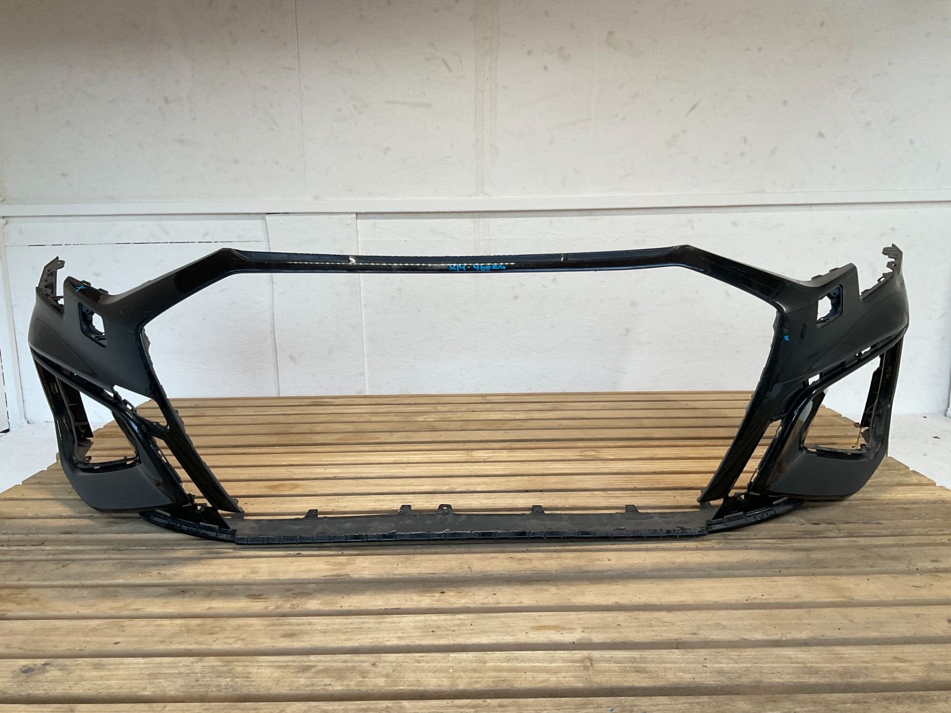 Bumper Audi A3 8Y S3 SLINE S-LINE 6xpdc 8Y0807437F Voorbumpe, Gebruikt, Voor, AUDI AG, Auto-Union-Strasse 1
85045  Ingolstadt, DE