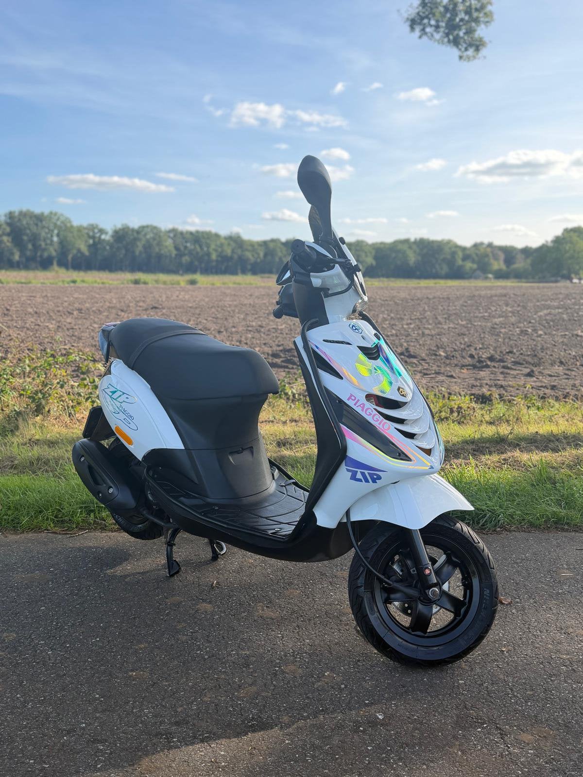Piaggio Zip iGet SP 2018 | 10.400 KM | Malossi ECU | LED, Ophalen, Maximaal 45 km/u, Zip, Zo goed als nieuw